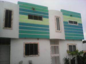 Vendo Townhouse Av La Limpia  MLS 1610754