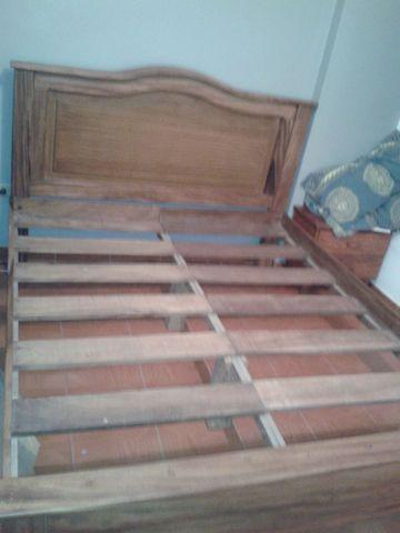 Gran combo cama queen de pino, colchon semiortopedico y forro