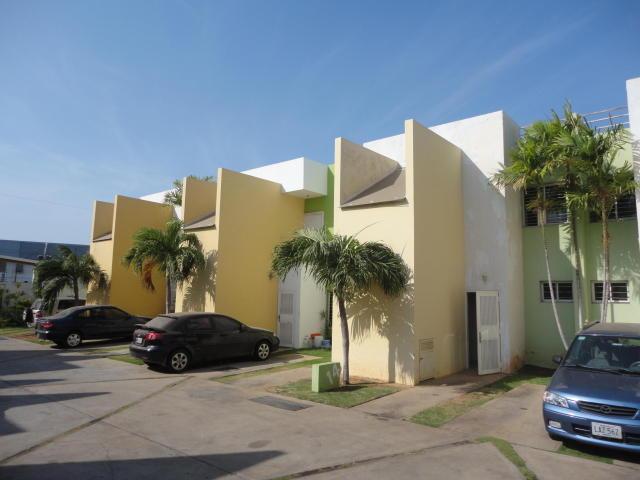 Villa Cerrada en Venta en Avenida Goajira Mls 163783