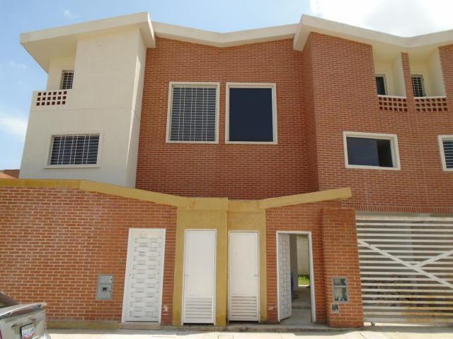 Tonwhouse en Venta Manantial..MLS 1611561.. Andreina Alvarez RentAHouse