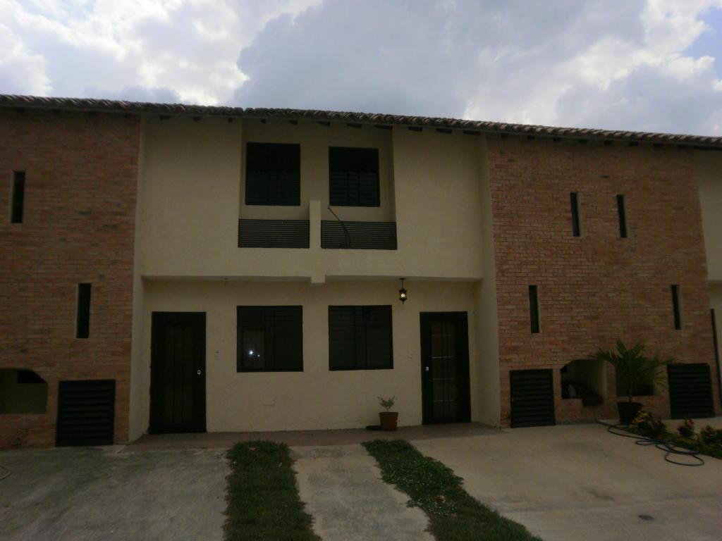 Venta Townhouse Los Guayabitos  Edo  codflex 165081 ihd