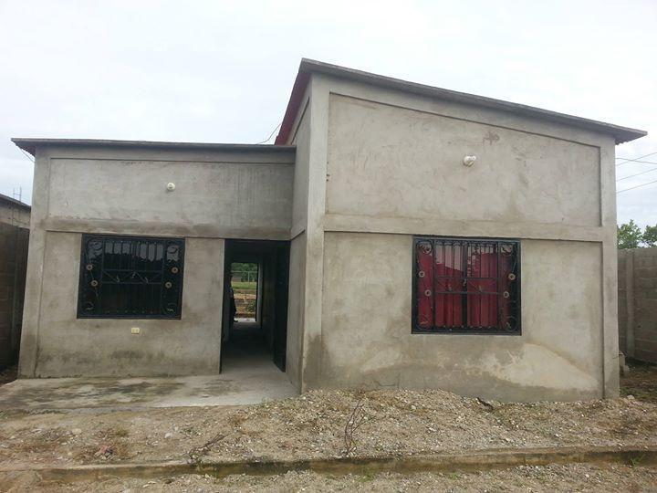 VENTA CASA CIUDAD BOLIVIA  500 M2