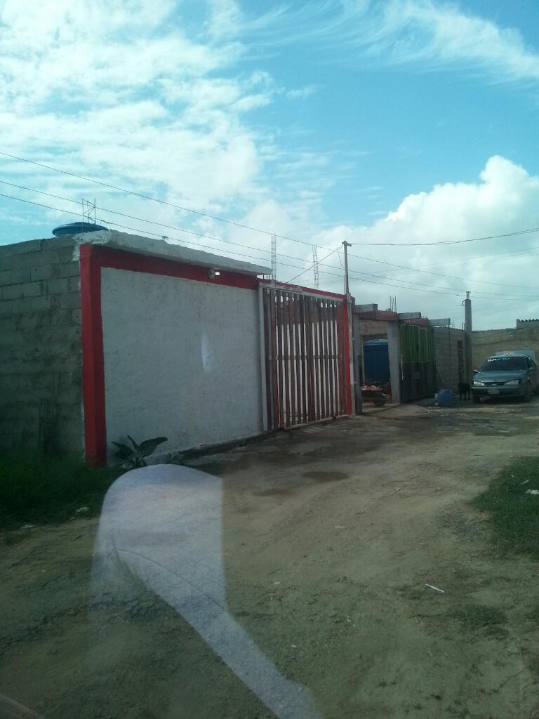 Vendo comoda casa en tucacas