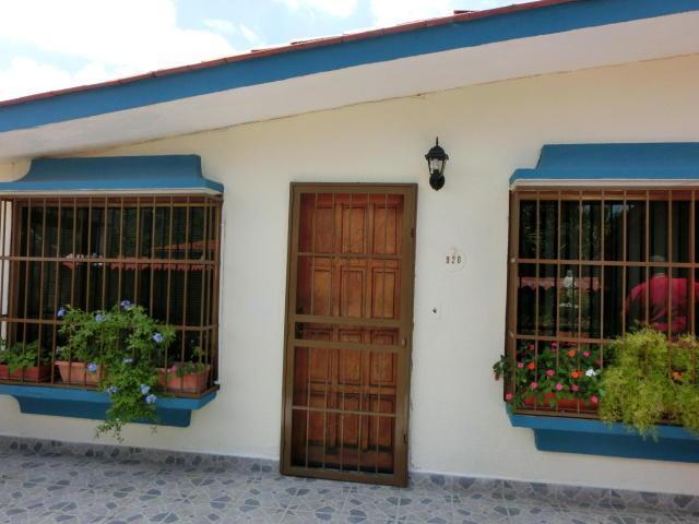 Casa en Venta Morro II..MLS 1611542.. Andreina Alvarez RentAHouse