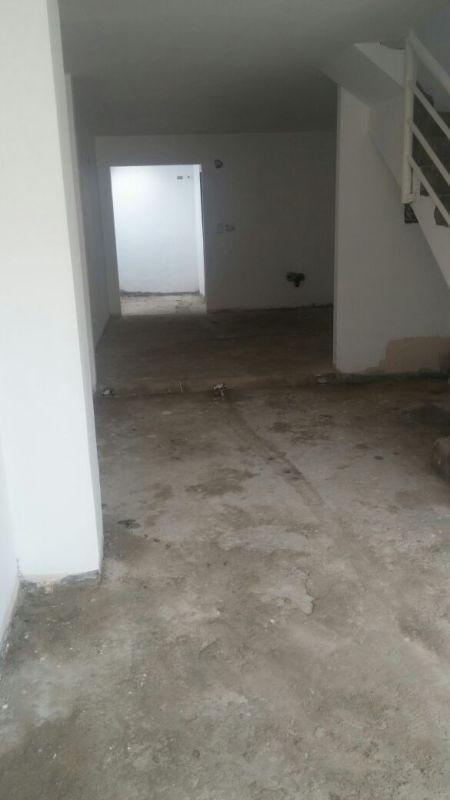 BAC HOUSE C.A VENDE TH CDAD REAL OBRA BLANCA 2NIVELES ENTRADA DE