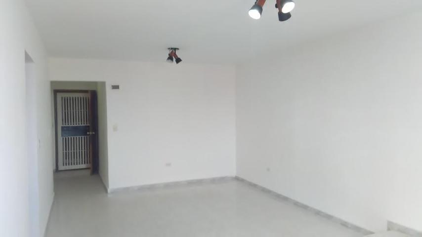 Apartamento en venta Circunvalacion Uno  MLS 1612182