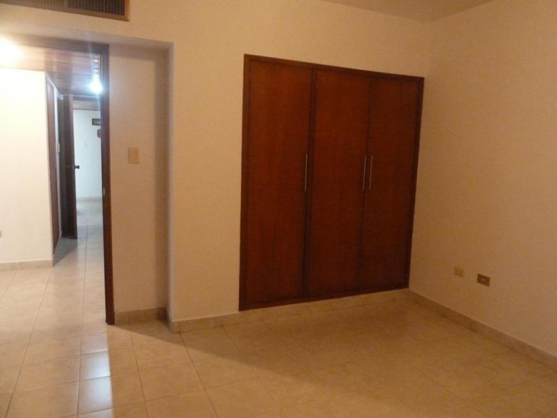 Vendo Apartamento en Av. Universidad, . MLS: 1612184