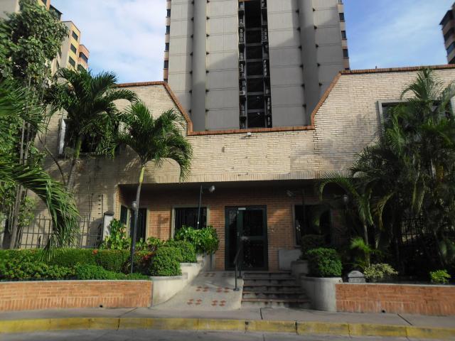 Martluni Rodríguez vende Apartamento en La Granja, Naguanagua MLS1610859