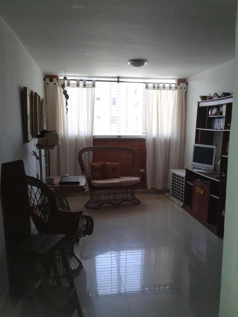 vendo bello apartamento en urb Tulipan