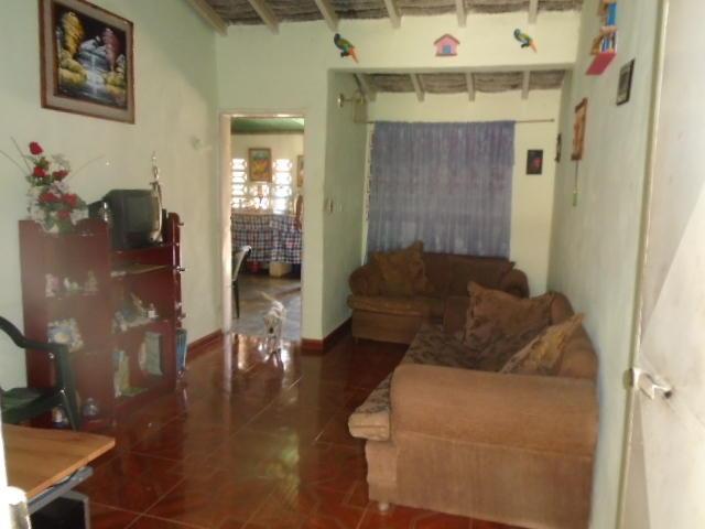 Casa en venta en Villas del Centro San Joaquin 2 hab 1 baño 120 mts
