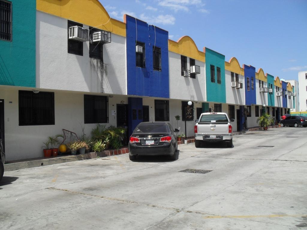 Sky Group vende Town House en Parque  SDTH005