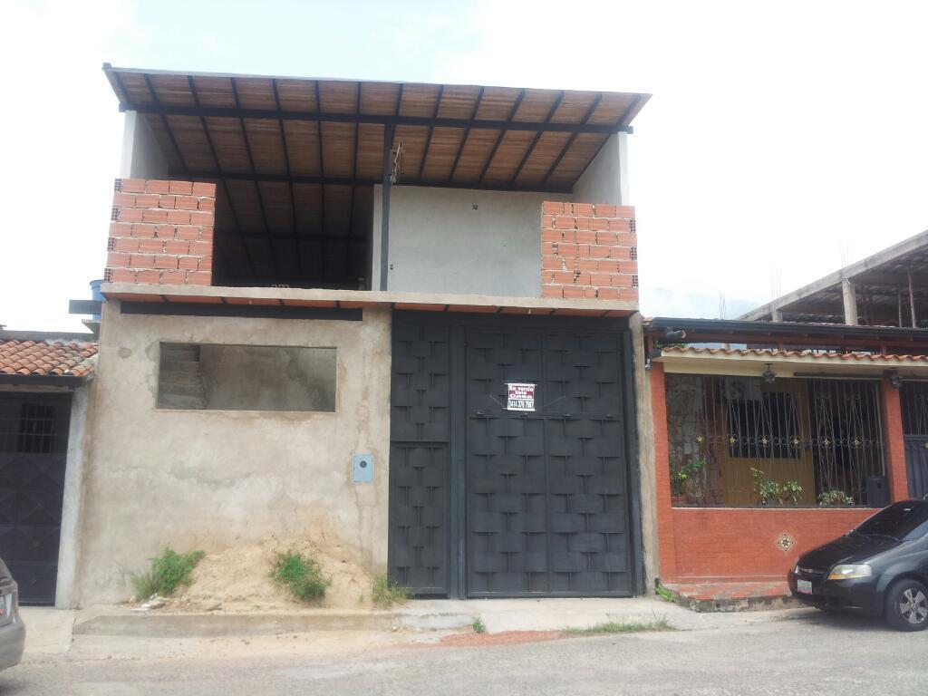 Se vende casa por emergencia economica. Machimbrada