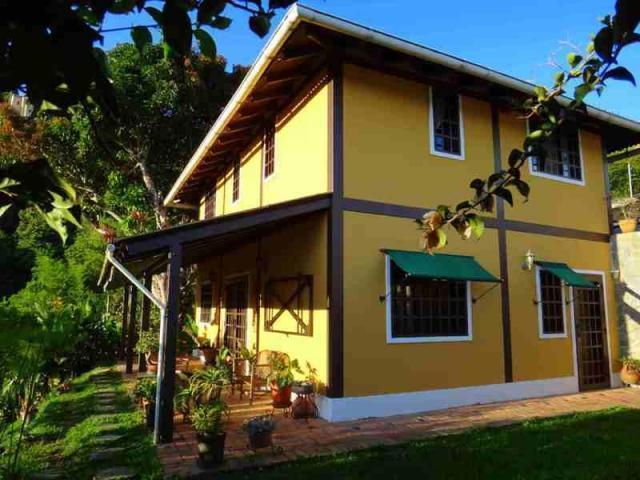 casa en venta CaracasLomas de Halcon