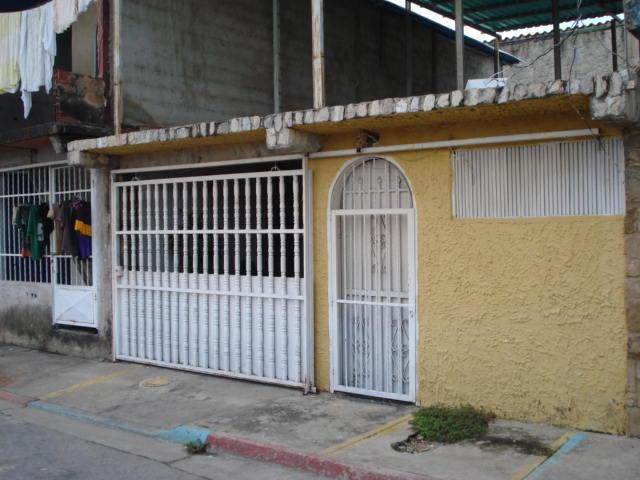 casa en venta en barrio 13 de enero