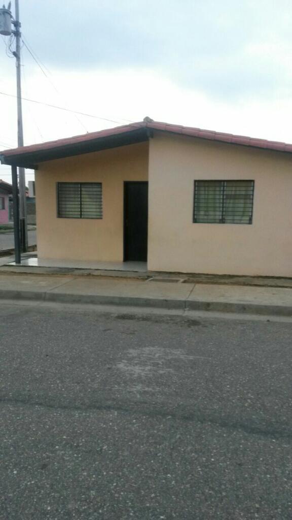 Casa en urbanización llanos de monay solo venta buen precio