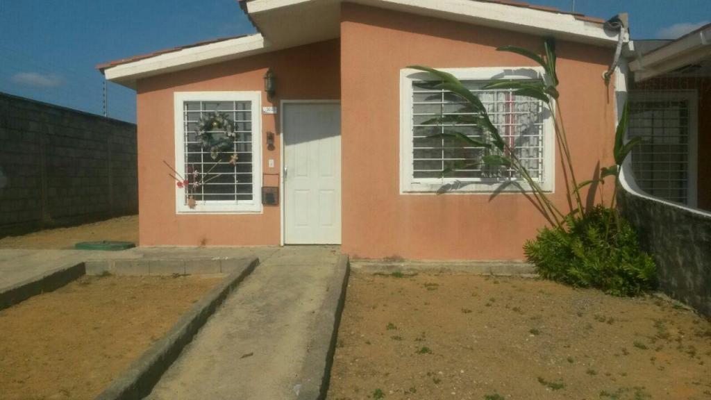 Casa en Urbanización Hacienda Yucatan Privada con terreno adicional