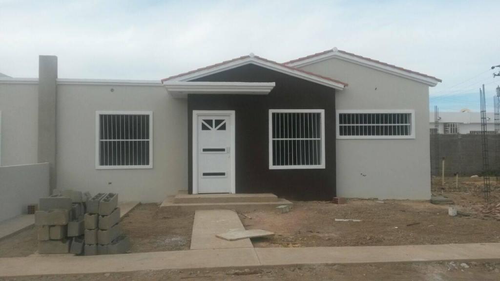 Se Vende Hermosa Casa ubicada en la Puerta Maraven‬