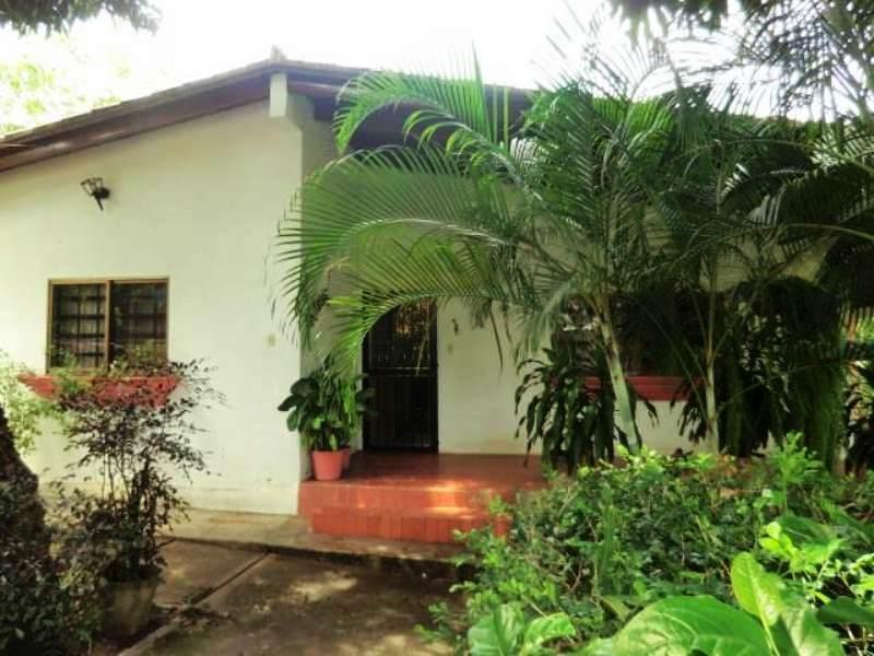 Casa 3 Habitaciones 200 mts2 ,Higuerote Estado