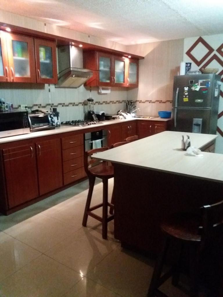 Vendo bello apartamento en res, Colinas de San diego II