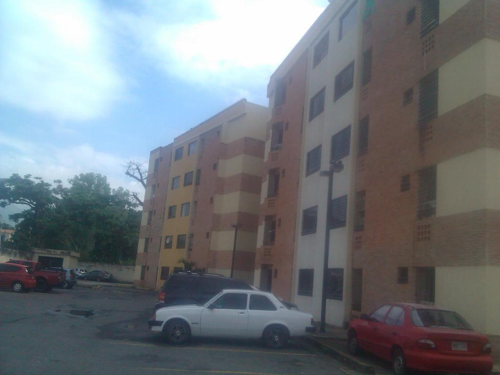 Vendo apartamento en Urb San Sur  dos puestos de estacionamiento