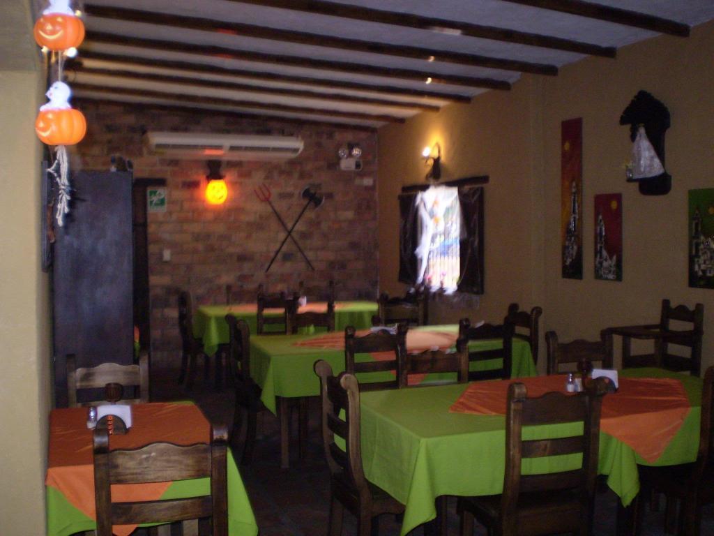 Restaurante Villangel Sector La Caramuca. Troncal 5, vía San Cristobal