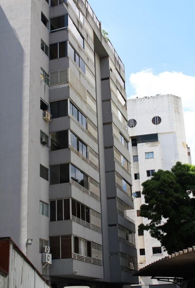 Se vende hermoso Apartamento Totalmente amoblado La Florida/ Caracas