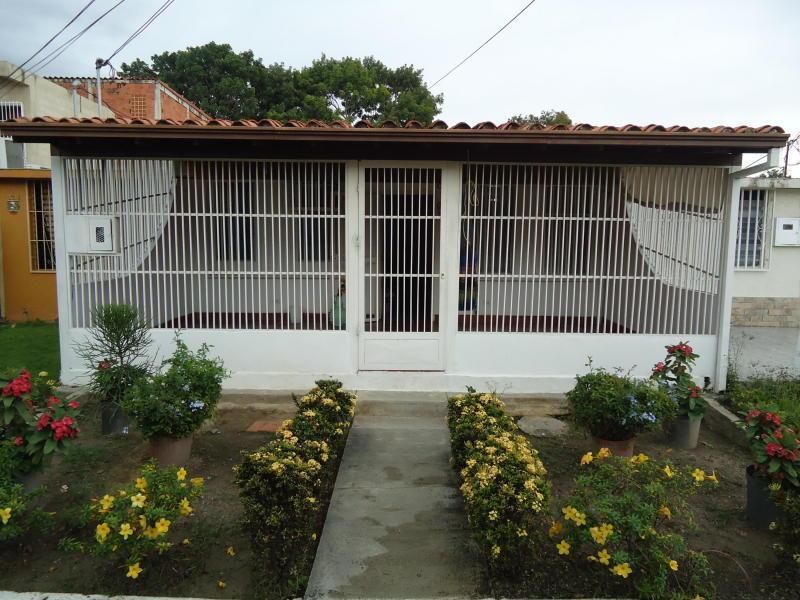 Venta de Hermosa casa en el trigal cabudare