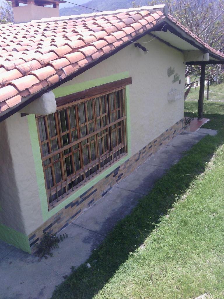 Se Vende hermosa casa en la Mucuy Baja
