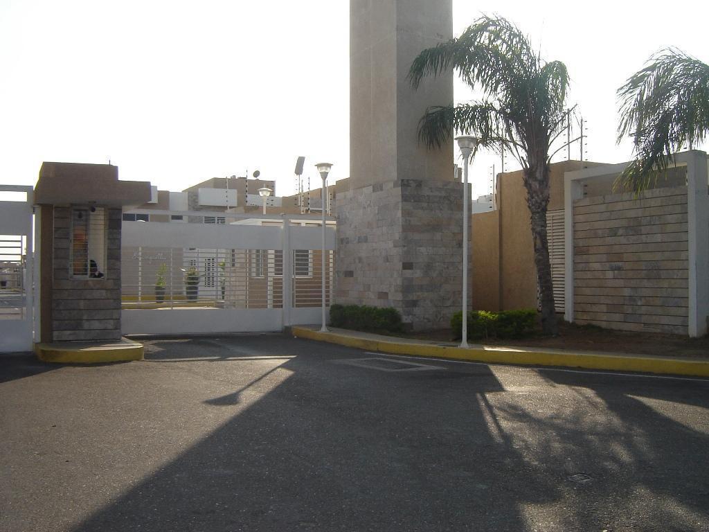 Townhouse EN VENTA Avenida 16 Guajira MLS 1611615
