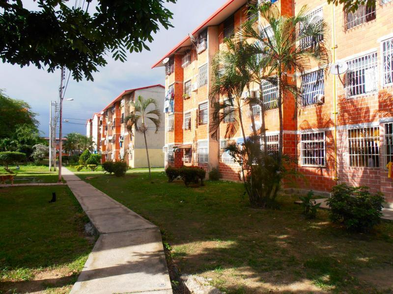 Apartamento en Venta en Maracay, Los Samanes hecc 1610140