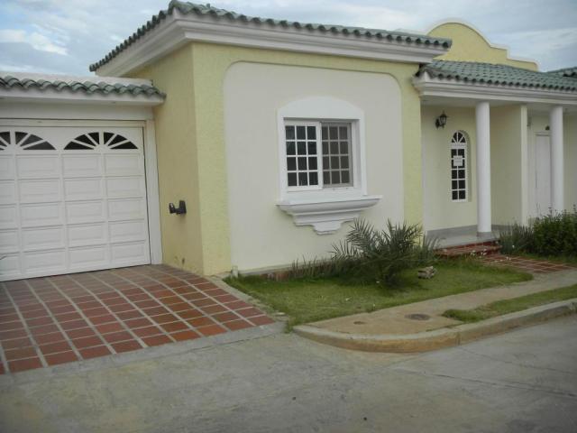 Venta de townhouse Oasis Country III, , MLS 162458