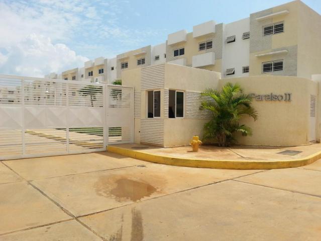 Venta de townhouse Villa Paraiso II, , MLS 1615112