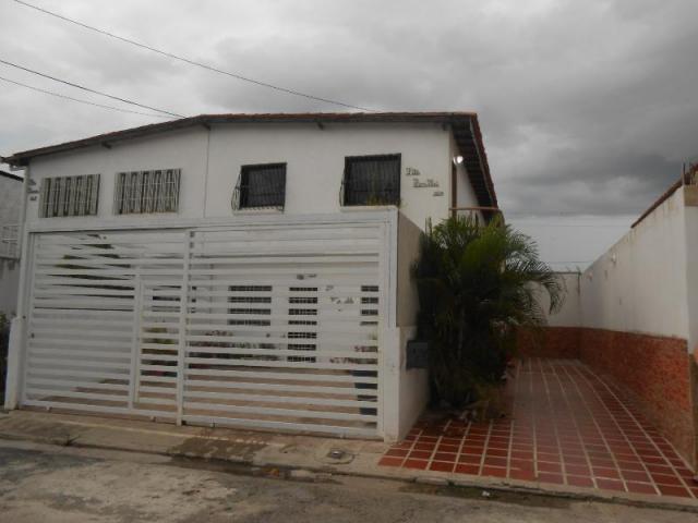 Apartamento en venta en Linares Alcantara Los Girasoles Santa Ines Maracay
