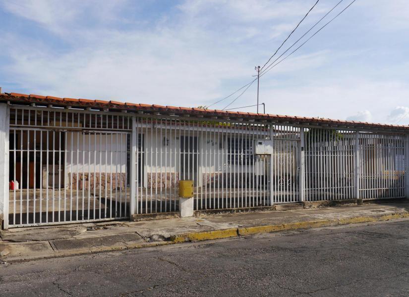 Vende Amplia casa en el este de Barquisimeto