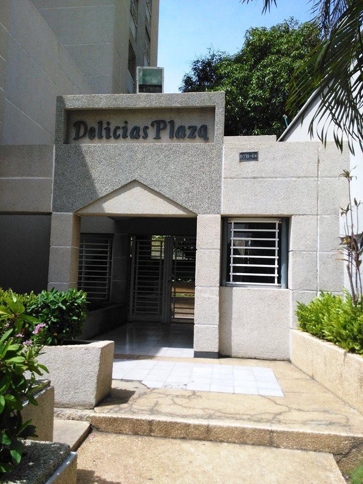 Apartamento en Alquiler en Delicias Plaza De OPORTUNIDAD