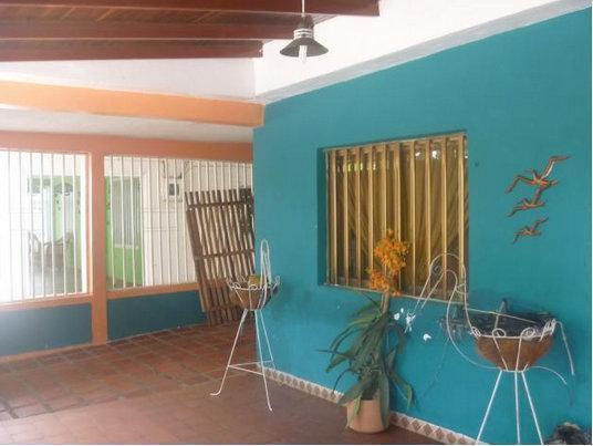 Vendo linda casa en la Ud. 104