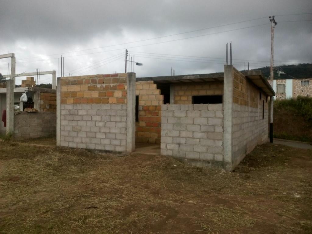 Vendo Casa en Construcción en Cordero Sector Lomas Blabcas Escucho Negocios