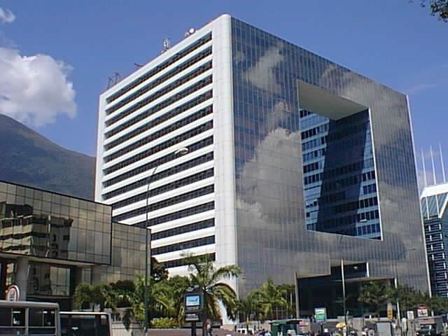 Amplia y moderna oficina ubicada en uno de las mas prestigiosas torres de  en Los Palos Grandes