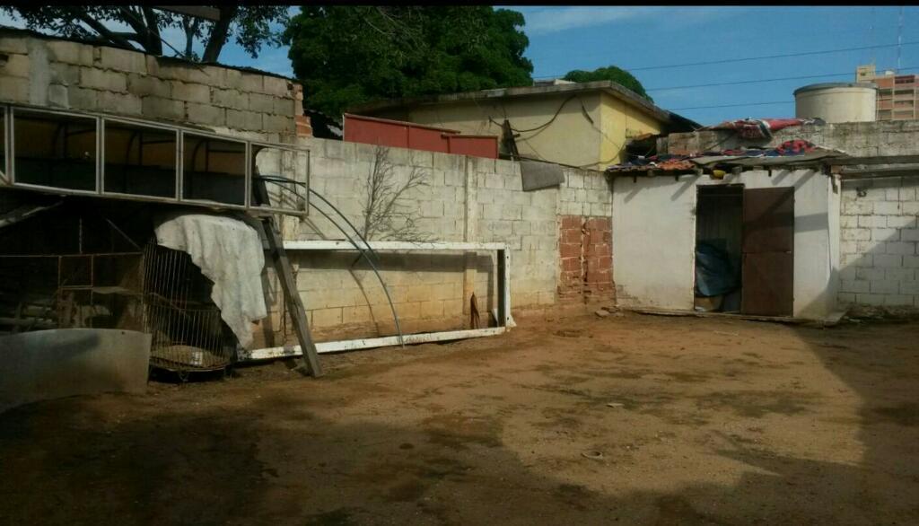 Vendo terreno avenida 14 las delicias