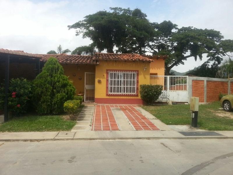 Cod. 255. Casa en Valle de Oro – . Terreno de 447 m2