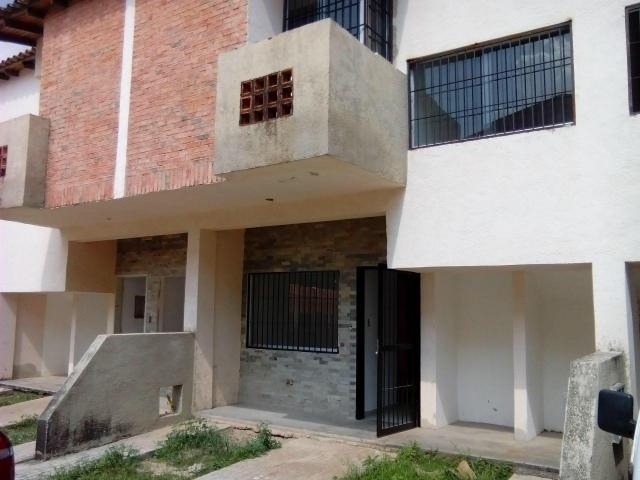 Venta Townhouse la Querencia  Edo.  Codflex1618840 ihd