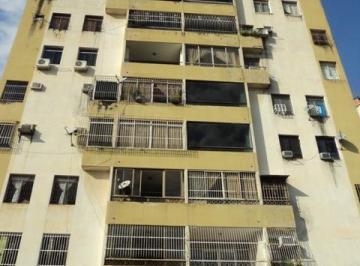 1000 INMUEBLES Vende Apartamento de oportunidad 70mts en Urb. Lomas del Este