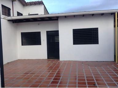 se vende bella casa en la pradera tucape