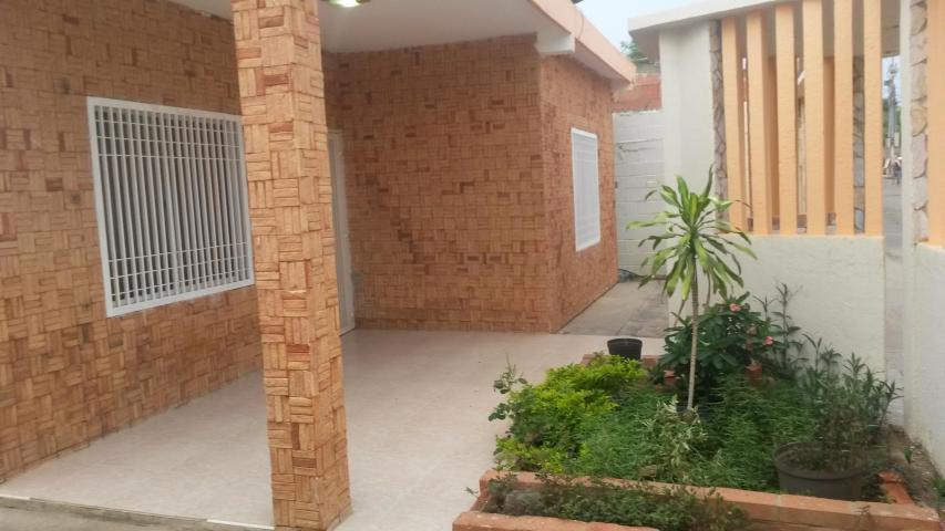 Casa en Venta  Avenida Goajira Luis Collantes Rentahouse Codigo MLS167020