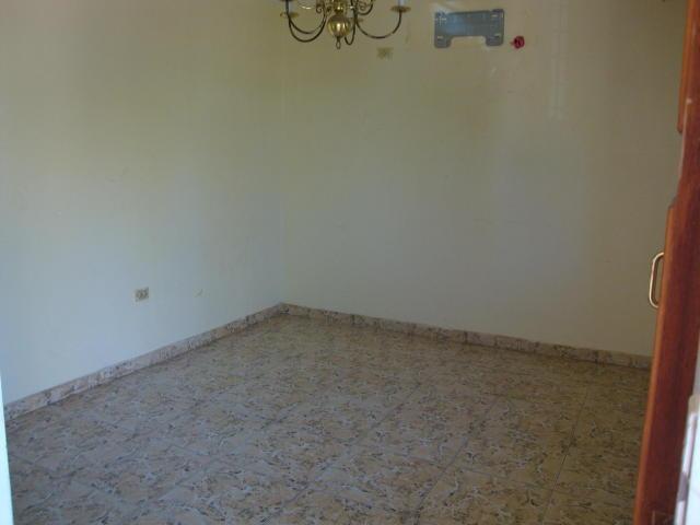 TownHouse Casa en Venta  Luis Collantes Rentahouse Codigo MLS 168005