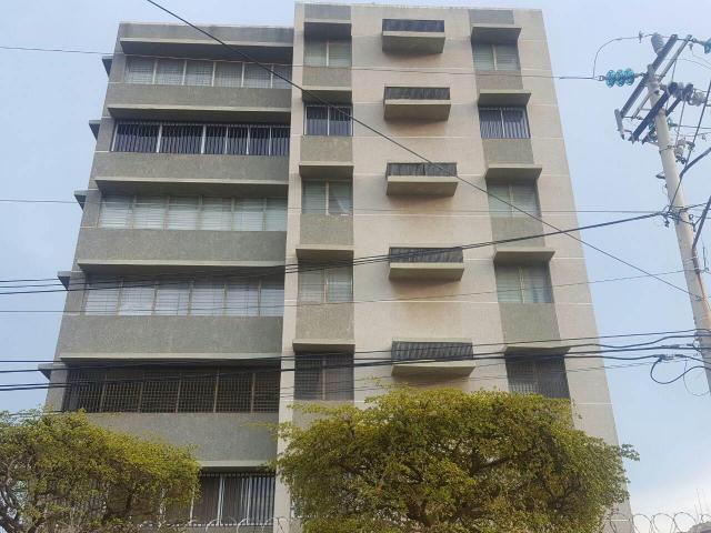 72MM SE VENDE APTO EN Urb La Lago CODIGO MLS 175