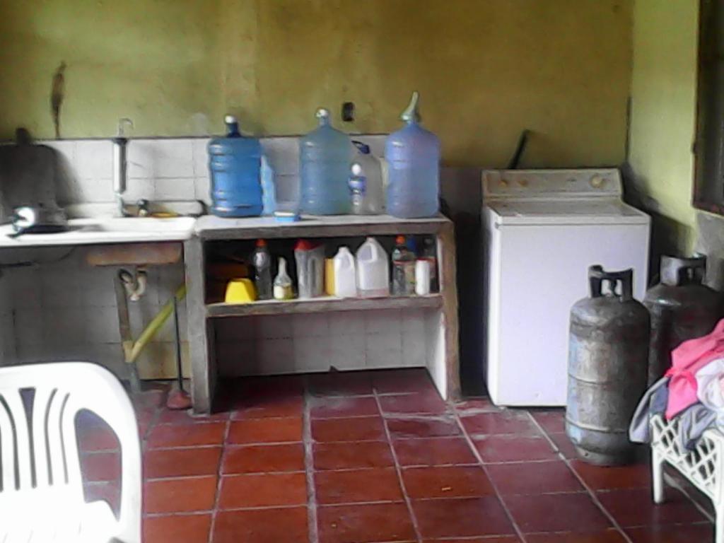 Vendo Casa de 3 Hab. 2 Bañ. de Platabanda, Piso de Ceramica. Terreno en Brisas del Orinoco. Maturin  Venezuela