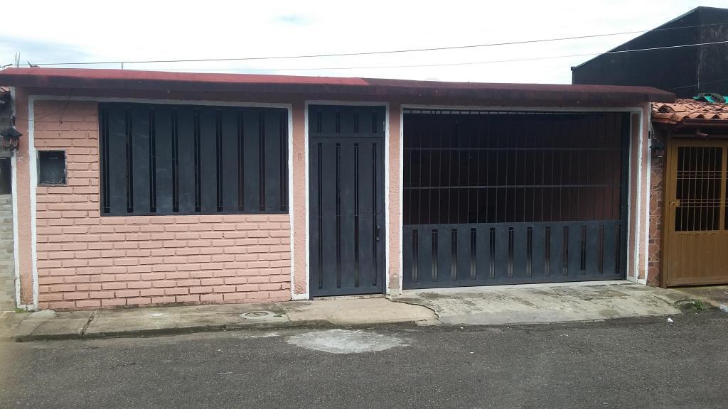 VENTA DE CASA EN EL JUNCO