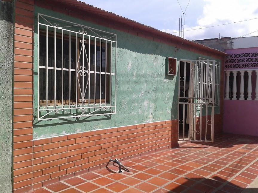 Se vende casa en sector Las casitas de