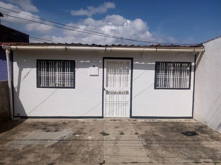 VENDO CASA URBANIZACION la pradera michelena